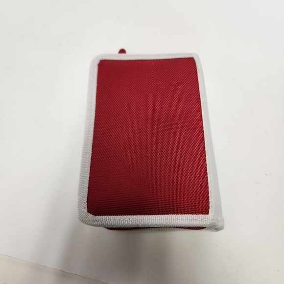 Nintendo Super Mario DS Switch Game Storage Book Red Carrier - Picture 3 of 5